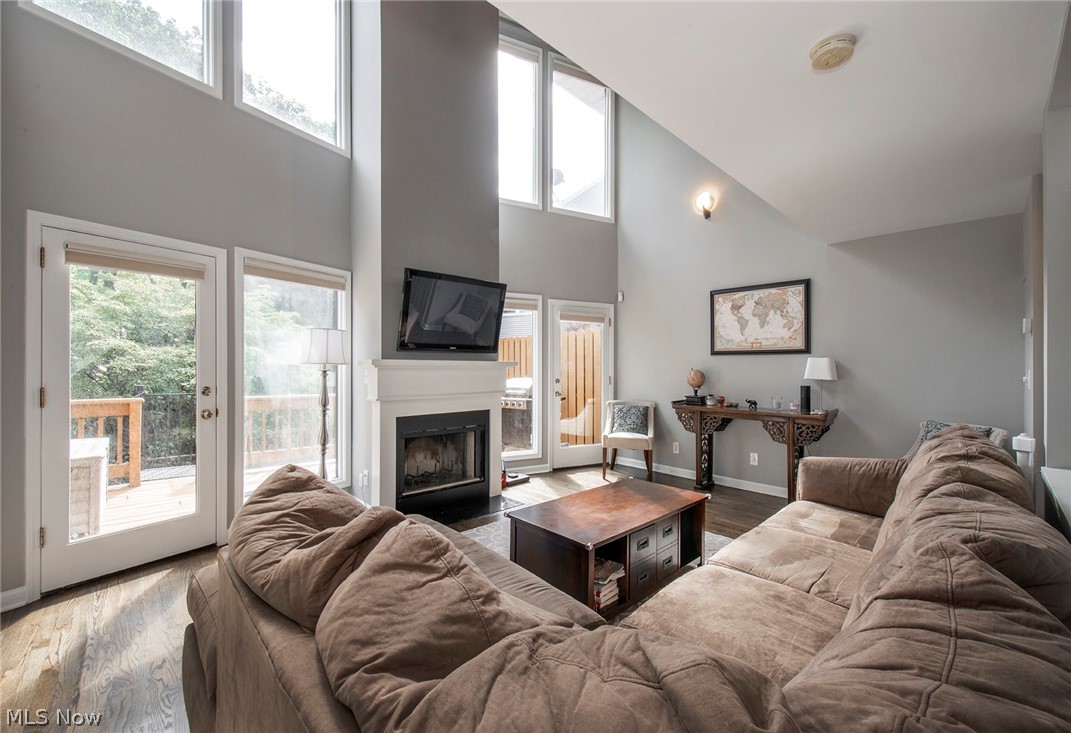 1729 Fulton Road Cleveland, OH 44113 - Photo 9 of 32 Gallery Image 9