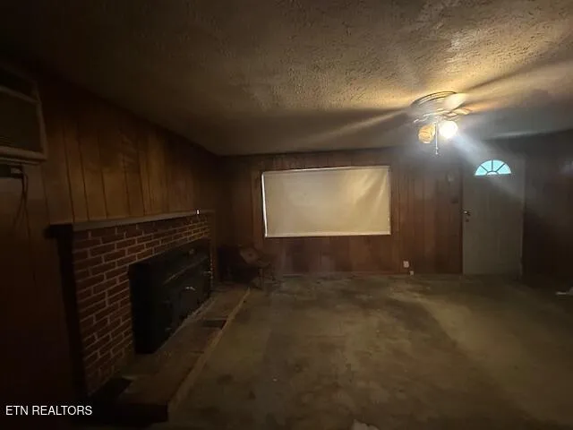 $105,000 | 2017 Highway 421, Pennington Gap, VA 24277