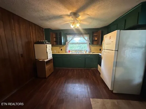 $105,000 | 2017 Highway 421, Pennington Gap, VA 24277