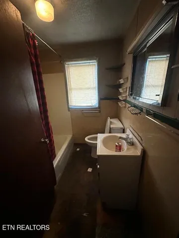 $105,000 | 2017 Highway 421, Pennington Gap, VA 24277