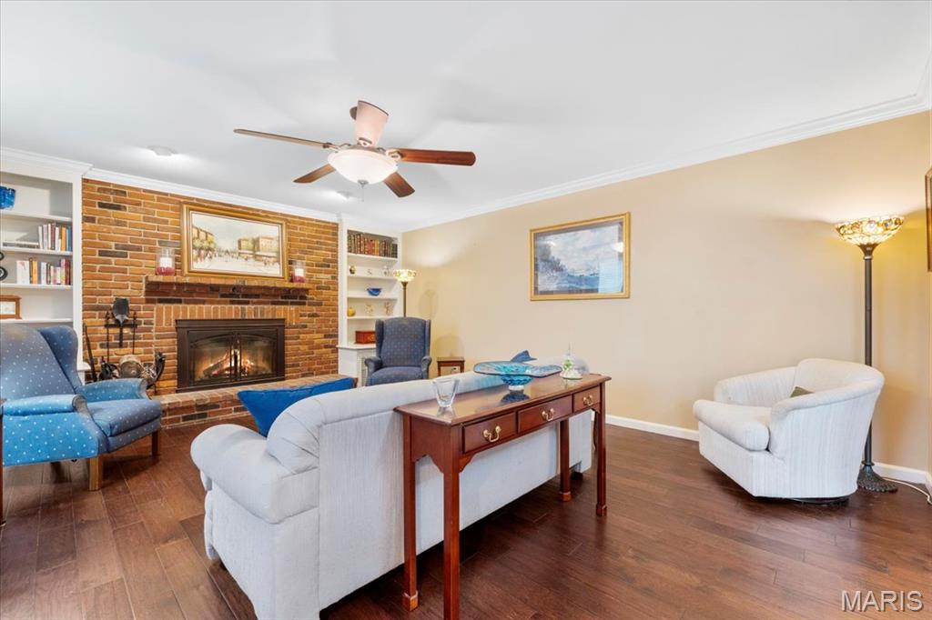 953 Chartrand Drive Ballwin, MO 63011 - Photo 6 of 47