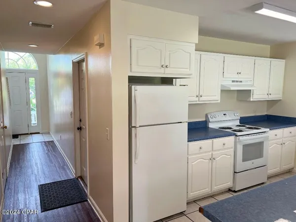 $1,800 | 1553 Mulberry Avenue, Unit A, Panama City, FL 32405