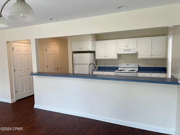 $1,800 | 1553 Mulberry Avenue, Unit A, Panama City, FL 32405