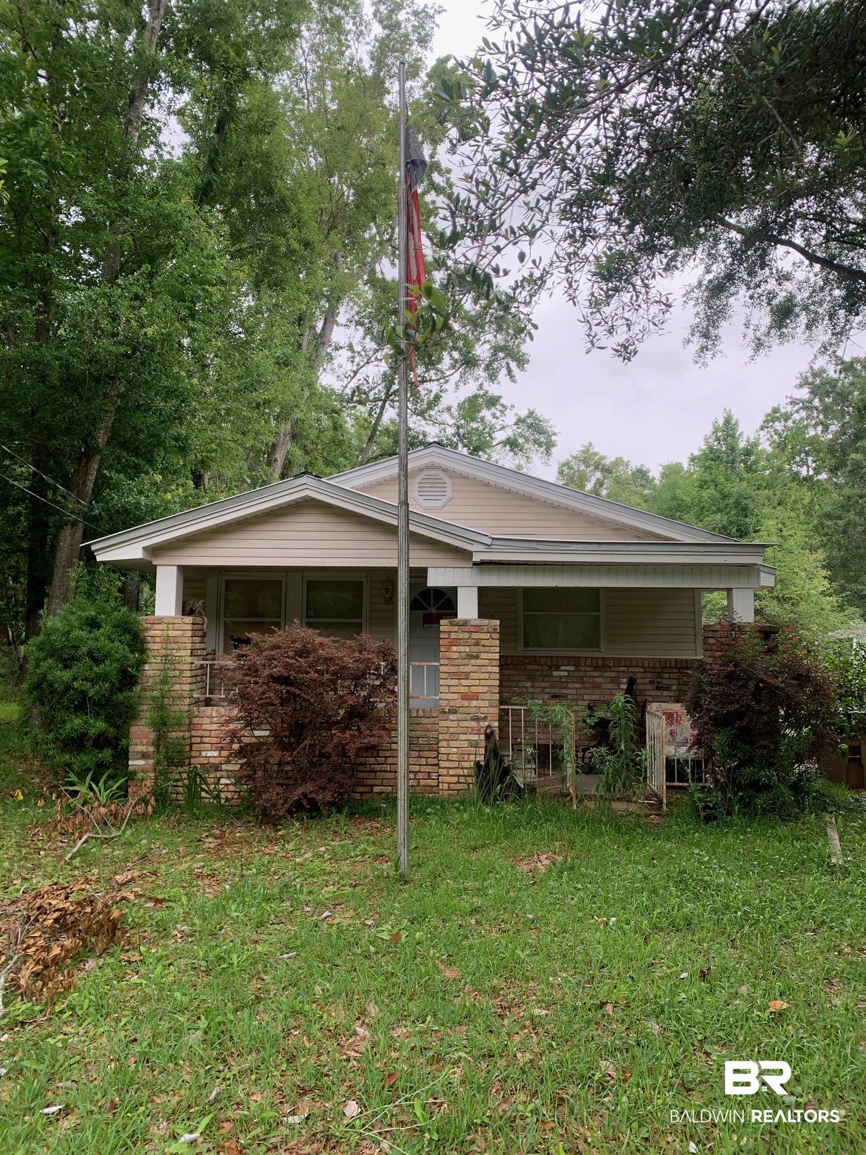 1014 Smith Avenue Mobile, AL 36605 - Photo 1 of 10
