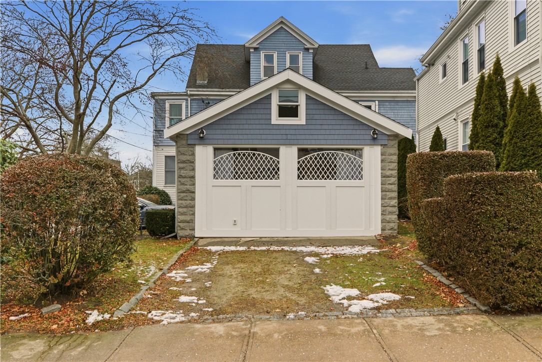 98 Kay Street, Unit 4 Newport, RI 02840 - Photo 2 of 22