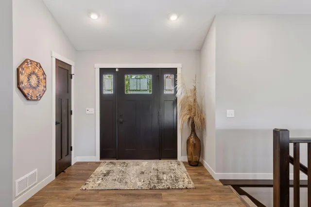 $609,900 | 203 Vista Circle, River Falls, WI 54022