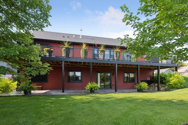 $609,900 | 203 Vista Circle, River Falls, WI 54022