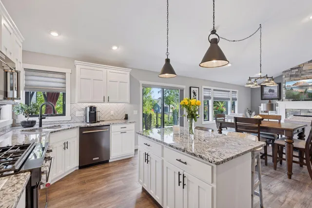 $609,900 | 203 Vista Circle, River Falls, WI 54022