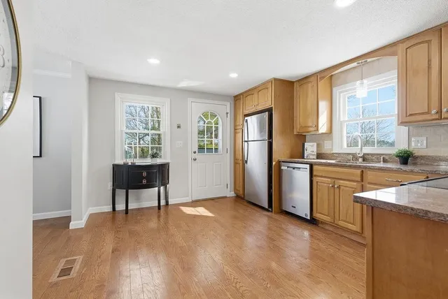 $595,900 | 26 Old Coach Road, Nashua, NH 03062