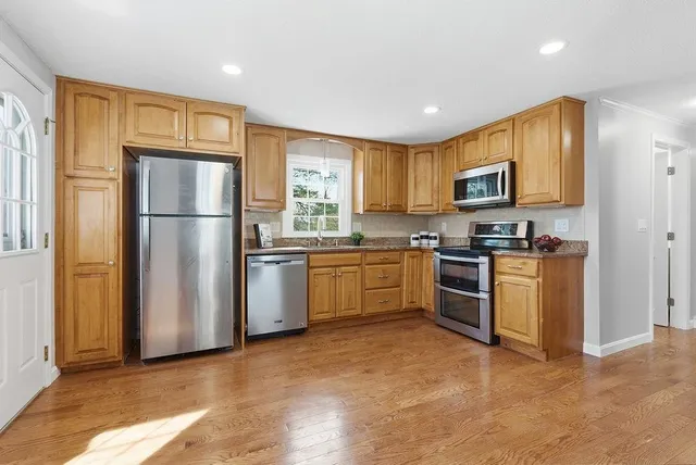 $595,900 | 26 Old Coach Road, Nashua, NH 03062