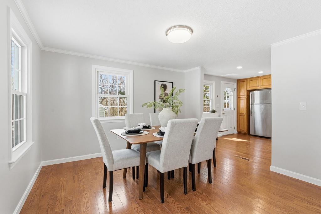 26 Old Coach Road Nashua, NH 03062 - Photo 5 of 22