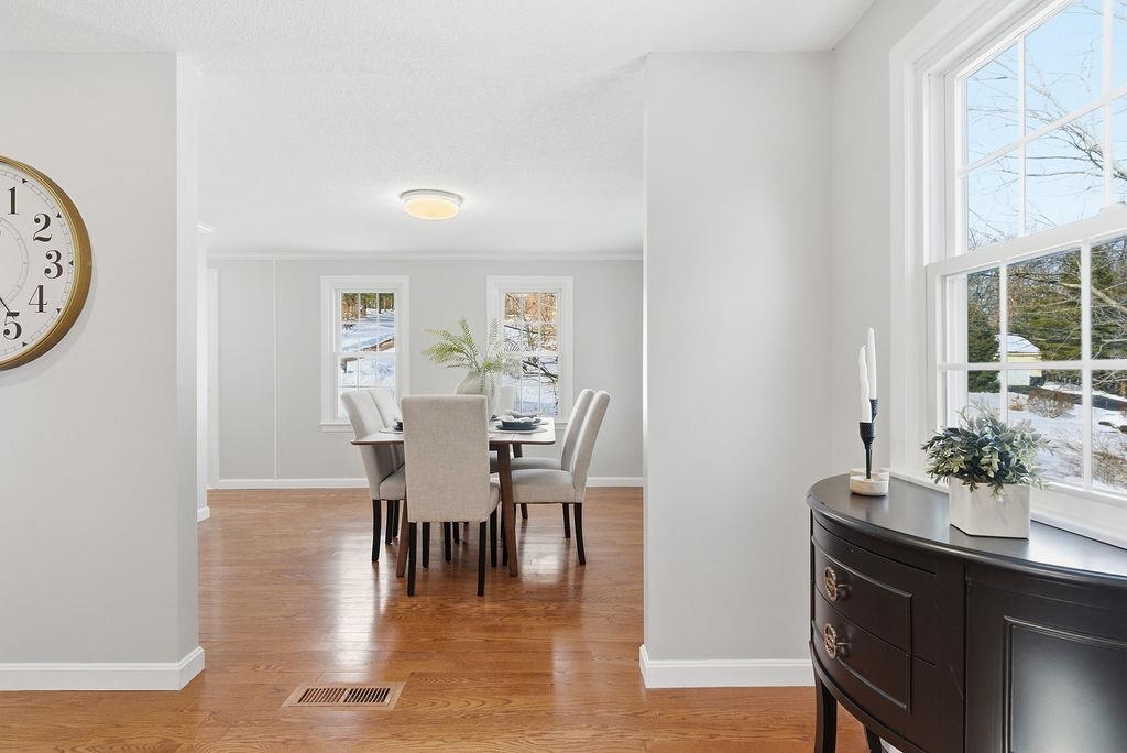 26 Old Coach Road Nashua, NH 03062 - Photo 6 of 22