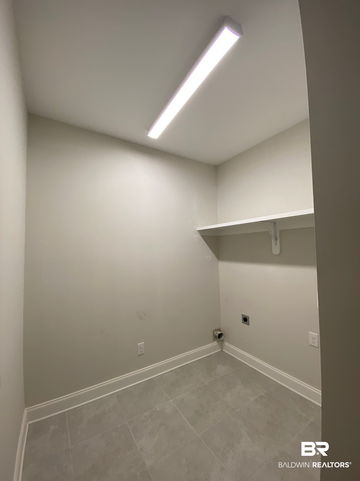 8727 Rosedown Lane Daphne, AL 36526 - Photo 11 of 35 Laundry Room