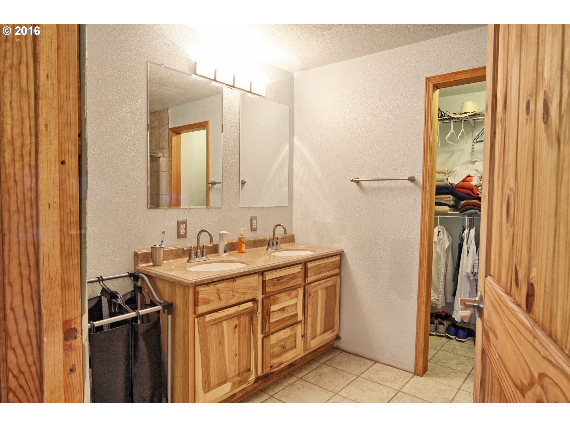 27325 Southeast Stone Road Gresham, OR 97080 - Photo 13 of 21 Gallery Image 13