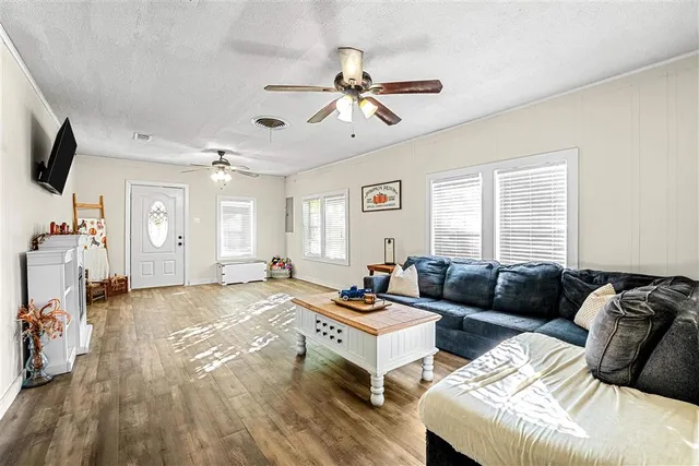 $145,000 | 204 Gordon Street, Dequincy, LA 70633