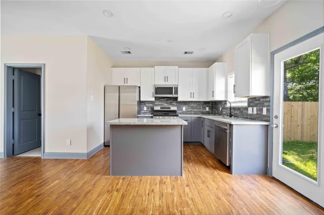 $2,200 | 4506 Mayflower Street, Unit B, Houston, TX 77051