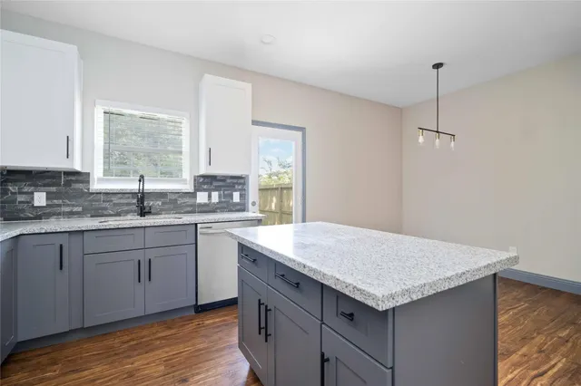 $2,200 | 4506 Mayflower Street, Unit B, Houston, TX 77051