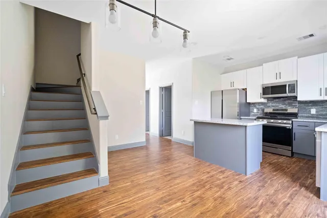 $2,200 | 4506 Mayflower Street, Unit B, Houston, TX 77051