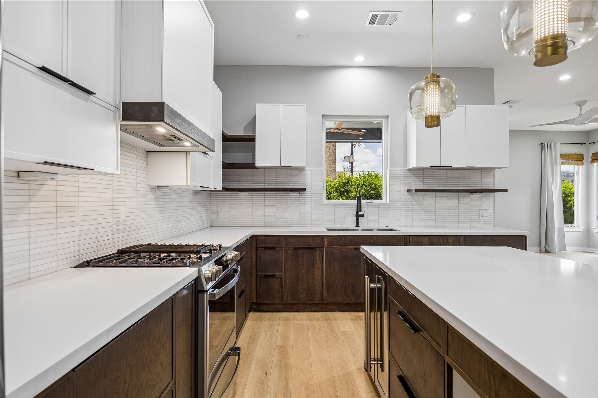 304 Hogan Street Houston, TX 77009 - Photo 12 of 28