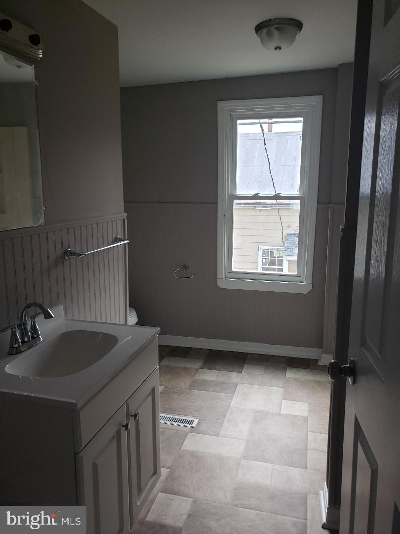 2932 Baltimore Pike Hanover, PA 17331 - Photo 5 of 12 Gallery Image 5
