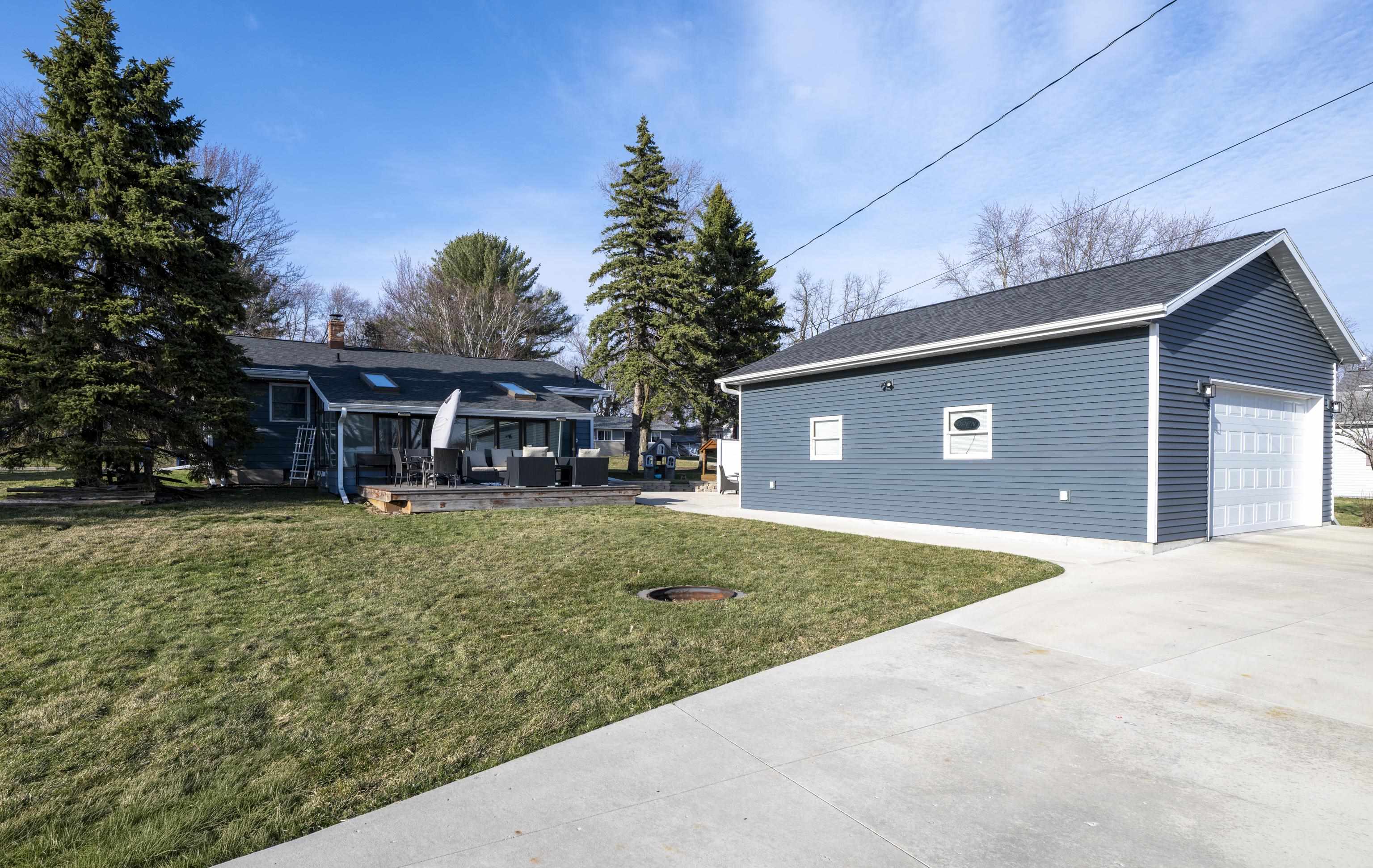 7 North Street Deerfield, WI 53531 - Photo 37 of 42