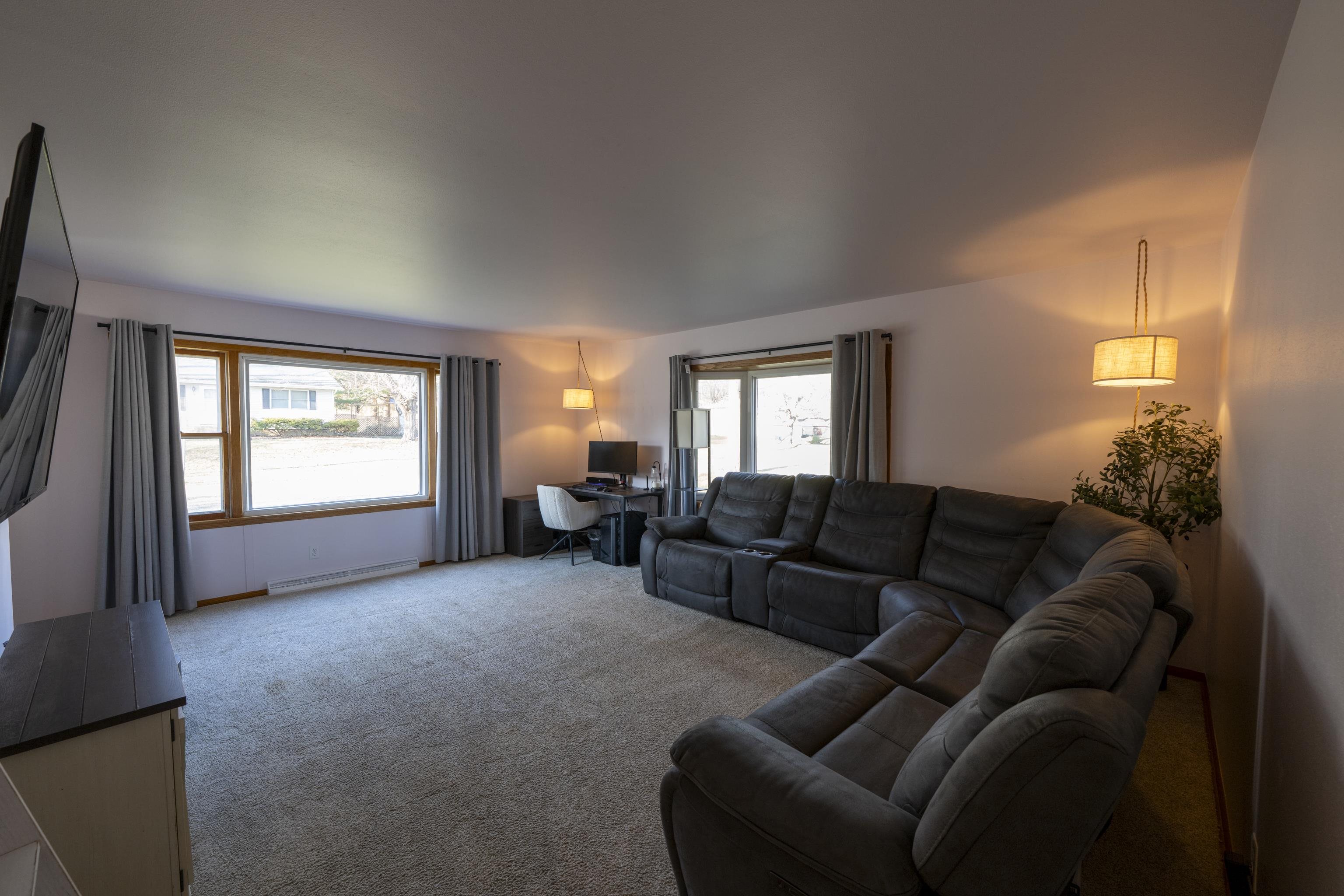 7 North Street Deerfield, WI 53531 - Photo 5 of 42