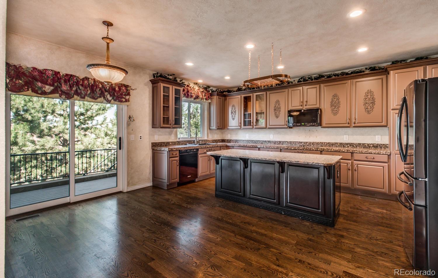 2811 Southshire Road Highlands Ranch, CO 80126 - Photo 12 of 34 Gallery Image 12