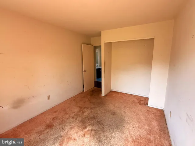 a view of a house with a garage