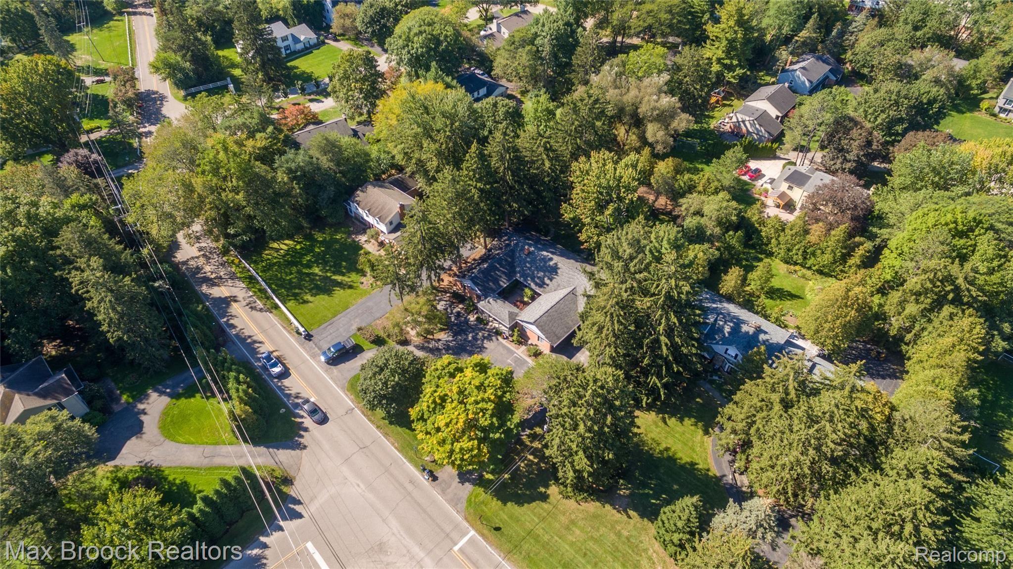 32481 Evergreen Road Franklin, MI 48025 - Photo 18 of 57 DJI_0774-HDR.jpg