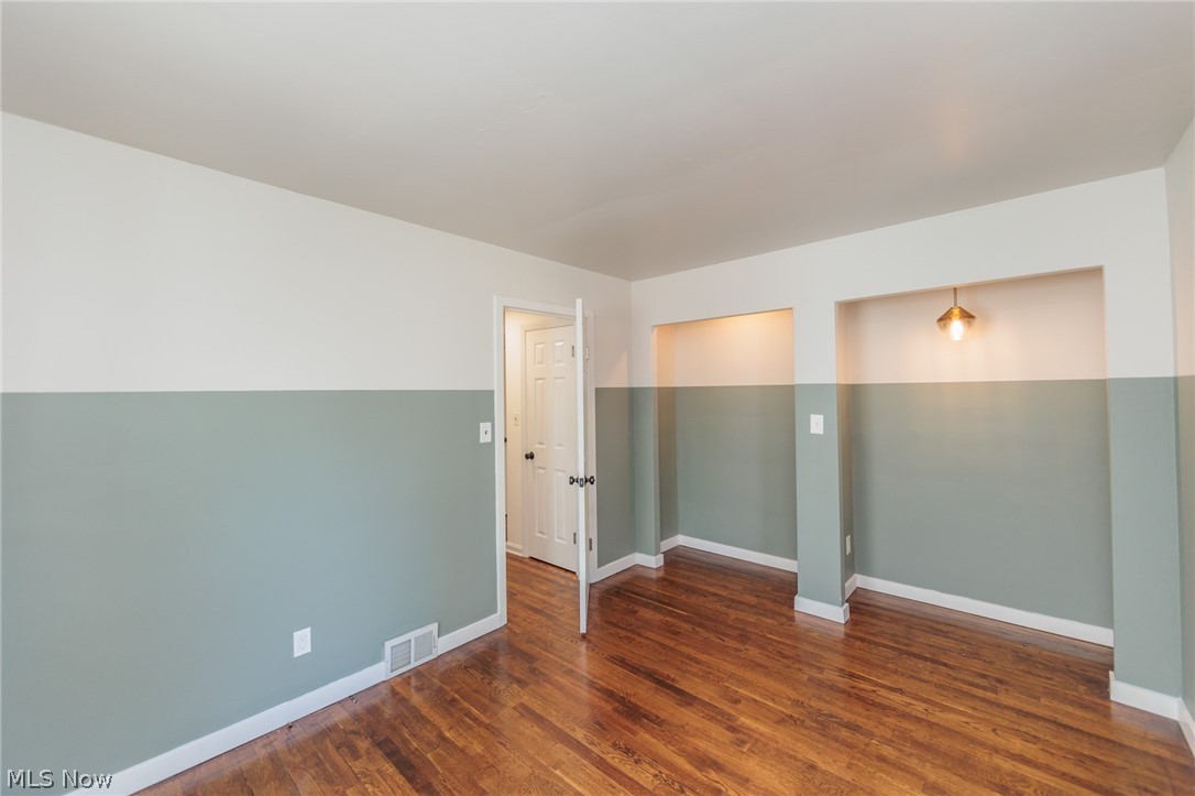 1284 Argonne Road Cleveland, OH 44121 - Photo 26 of 36