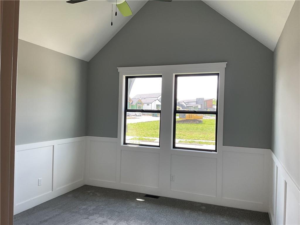 8989 Freedom Street Lenexa, KS 66227 - Photo 7 of 34
