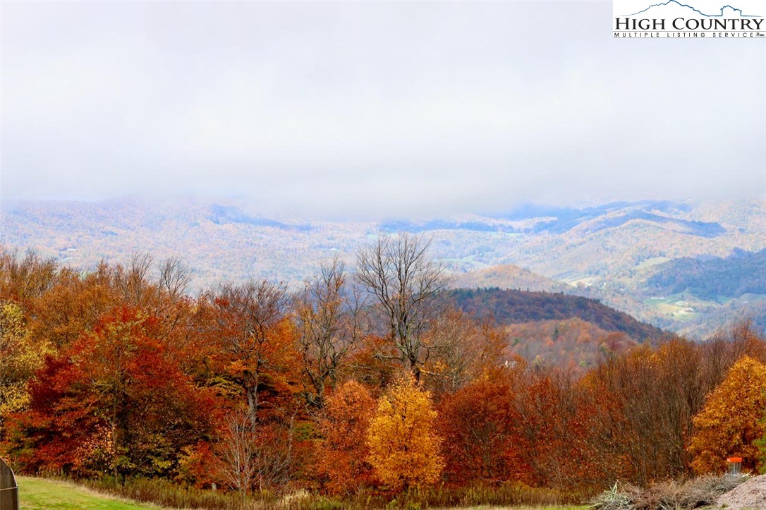 301 Pinnacle Inn Road, Unit 3304A Beech Mountain, NC 28604 - Photo 32 of 36