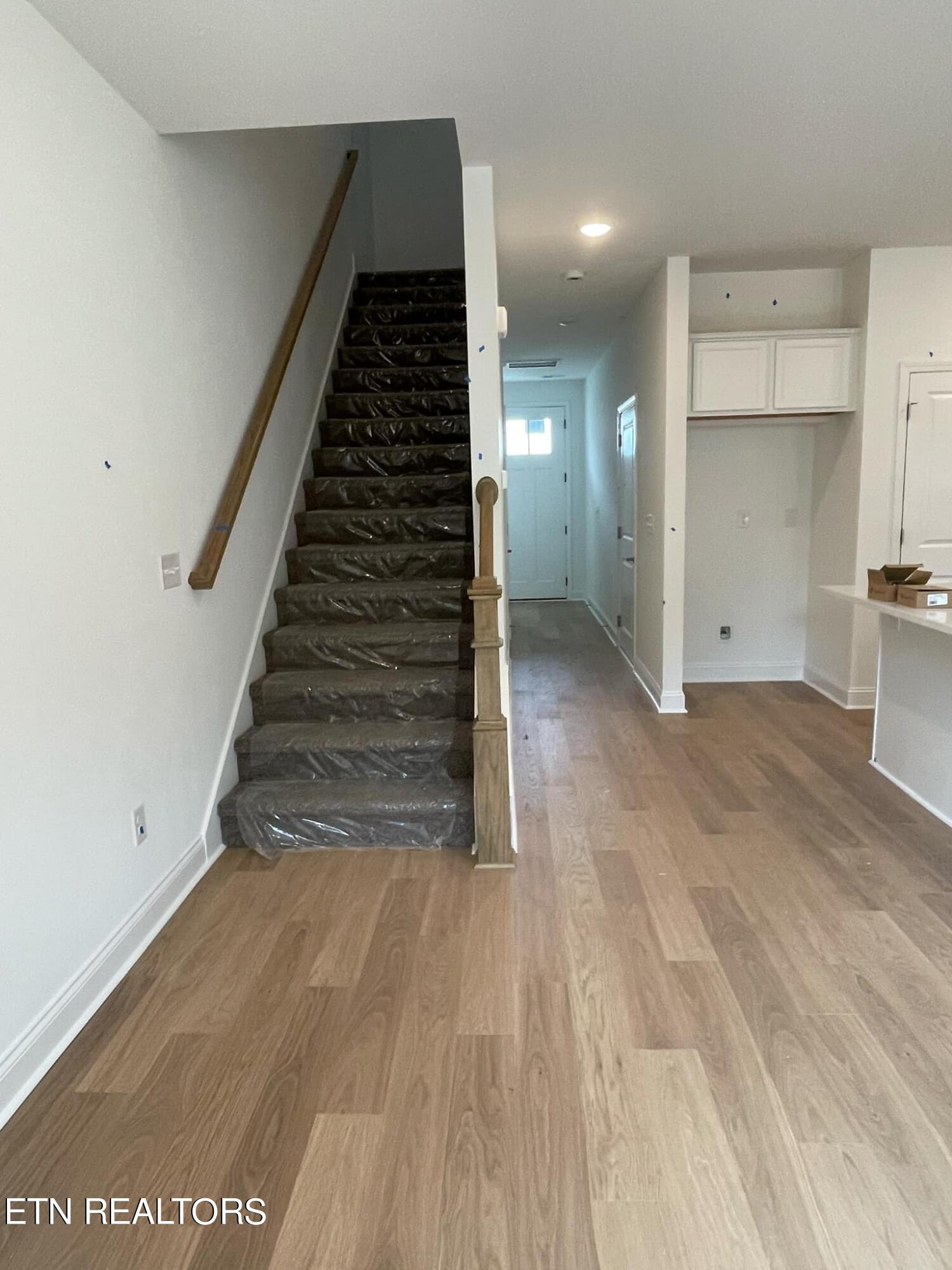 9171 Rolling Stone Way Knoxville, TN 37920 - Photo 2 of 6 76