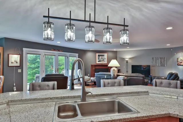 $715,000 | 333 Music Mountain Road, Stockbridge, VT 05772