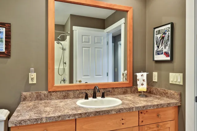 $715,000 | 333 Music Mountain Road, Stockbridge, VT 05772