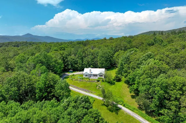 $715,000 | 333 Music Mountain Road, Stockbridge, VT 05772