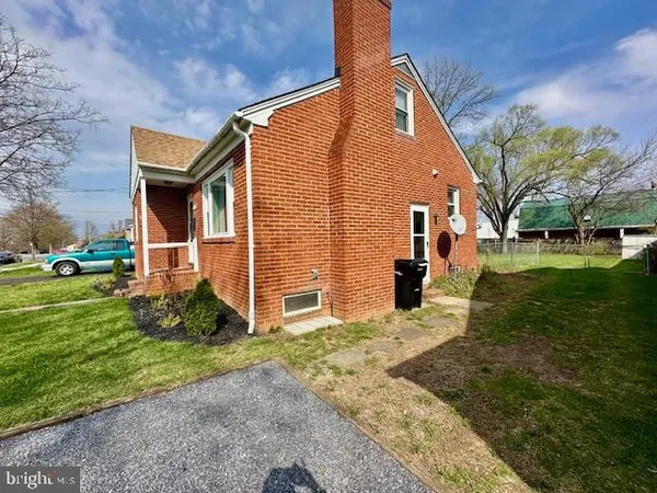 $1,600 | 532 Dunlap Street, Winchester, VA 22601