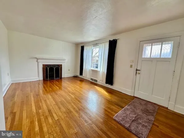 $1,600 | 532 Dunlap Street, Winchester, VA 22601