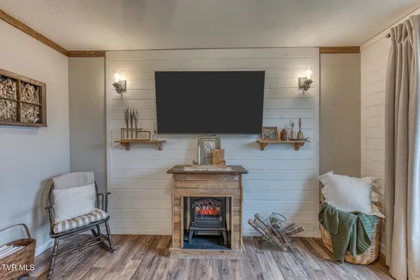 $325,000 | 193 North Fork Branch Road, Rogersville, TN 37857