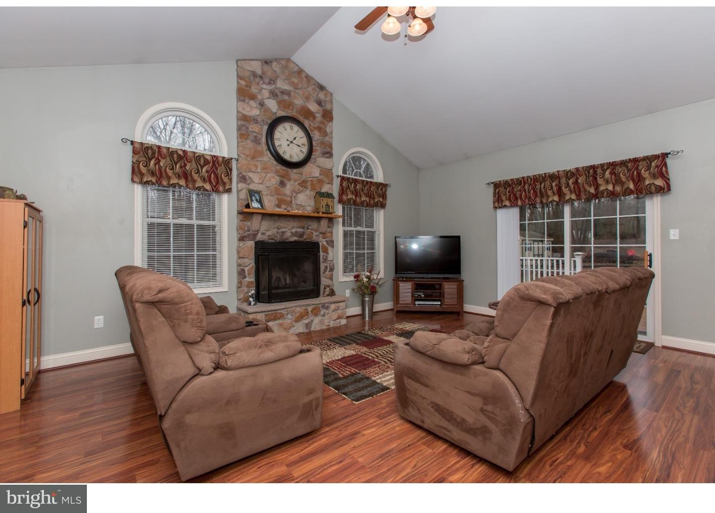1348 Airport Road Coatesville, PA 19320 - Photo 10 of 25 Family Room