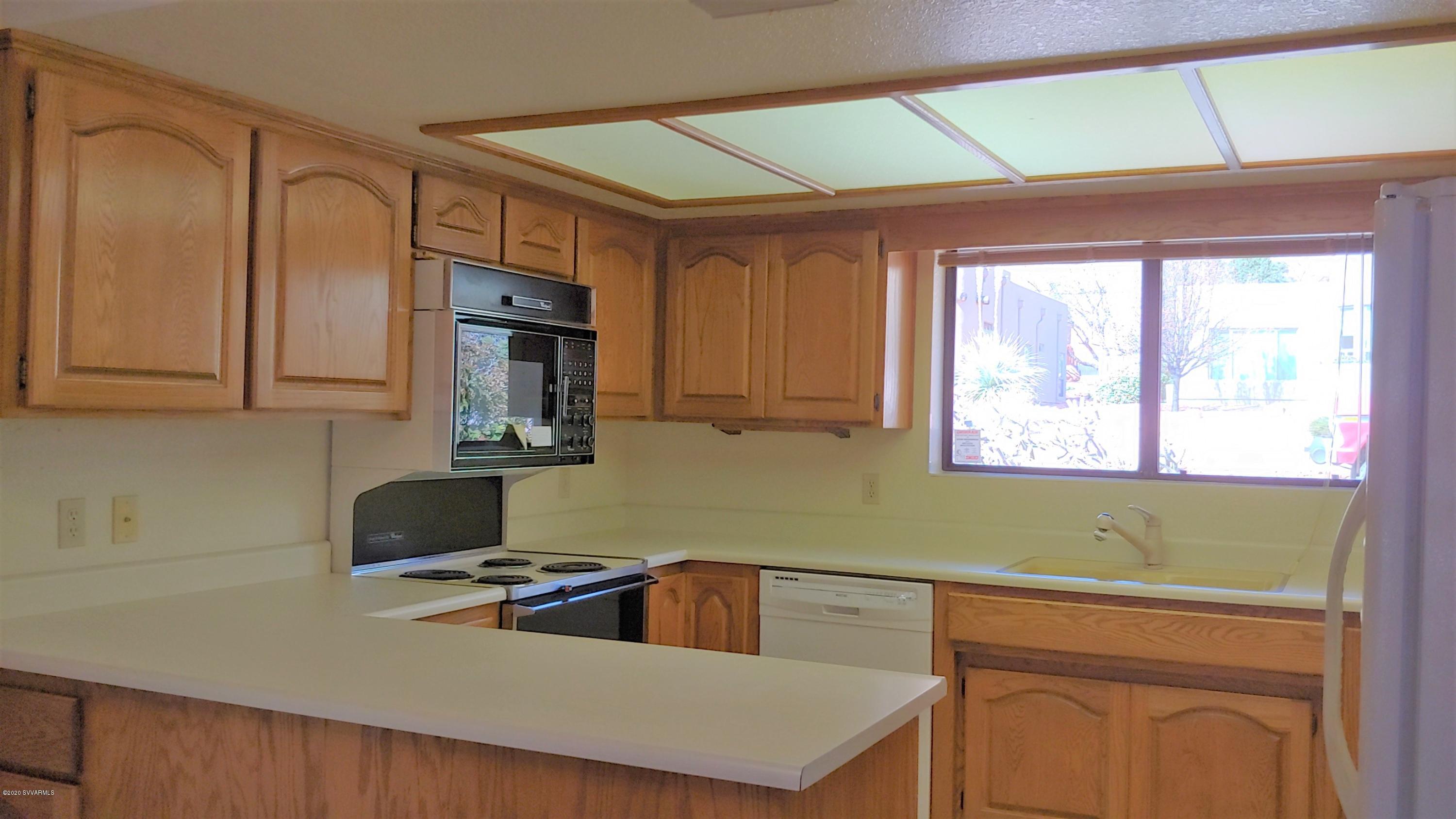 2325 Corral Road Sedona, AZ 86336 - Photo 8 of 23 0303201401_HDR