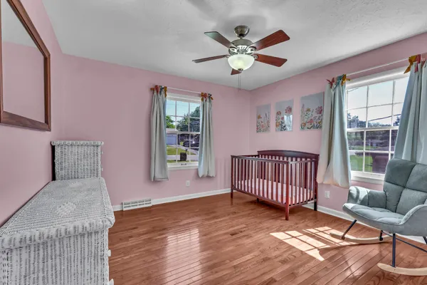 $299,900 | 326 Donna Drive, Hopkinsville, KY 42240