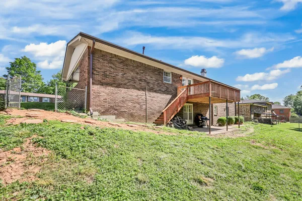$299,900 | 326 Donna Drive, Hopkinsville, KY 42240
