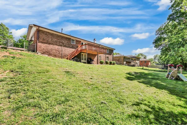 $299,900 | 326 Donna Drive, Hopkinsville, KY 42240