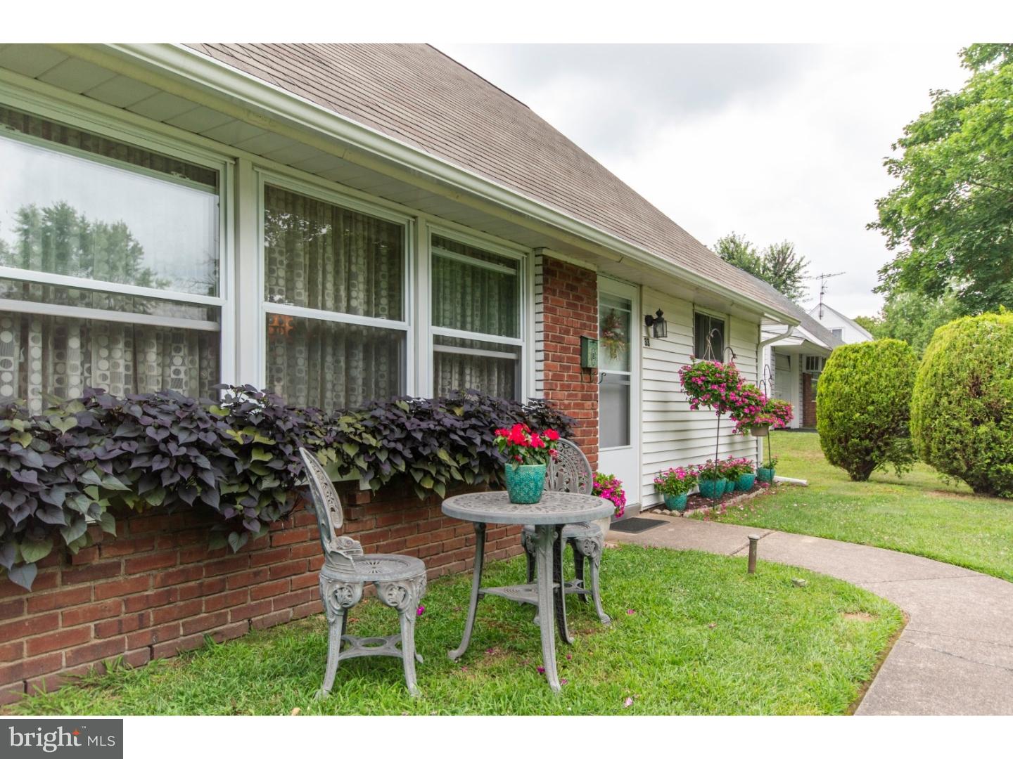 33 Crystal Road Levittown, PA 19057 - Photo 1 of 24 Gallery Image 1