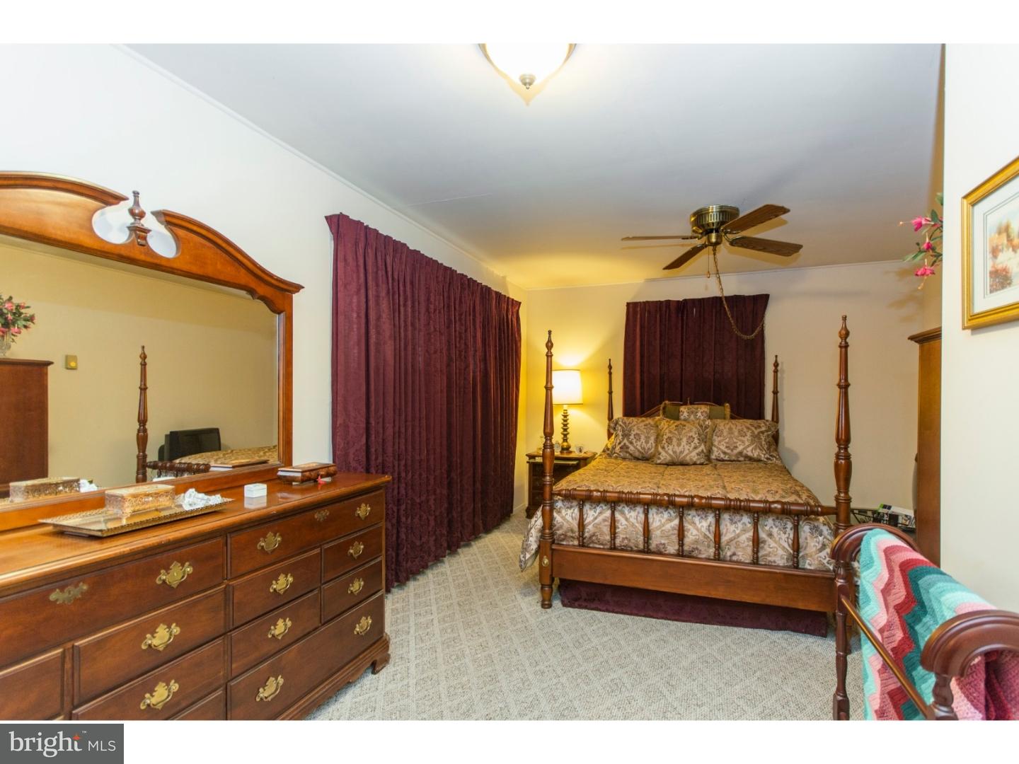 33 Crystal Road Levittown, PA 19057 - Photo 12 of 24 Gallery Image 12