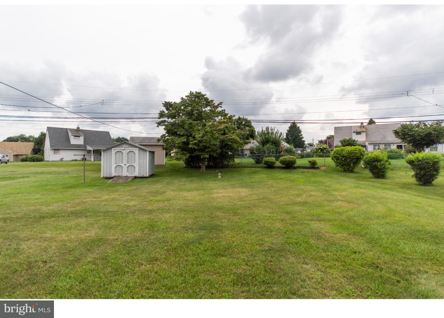 33 Crystal Road Levittown, PA 19057 - Photo 23 of 24 Gallery Image 23