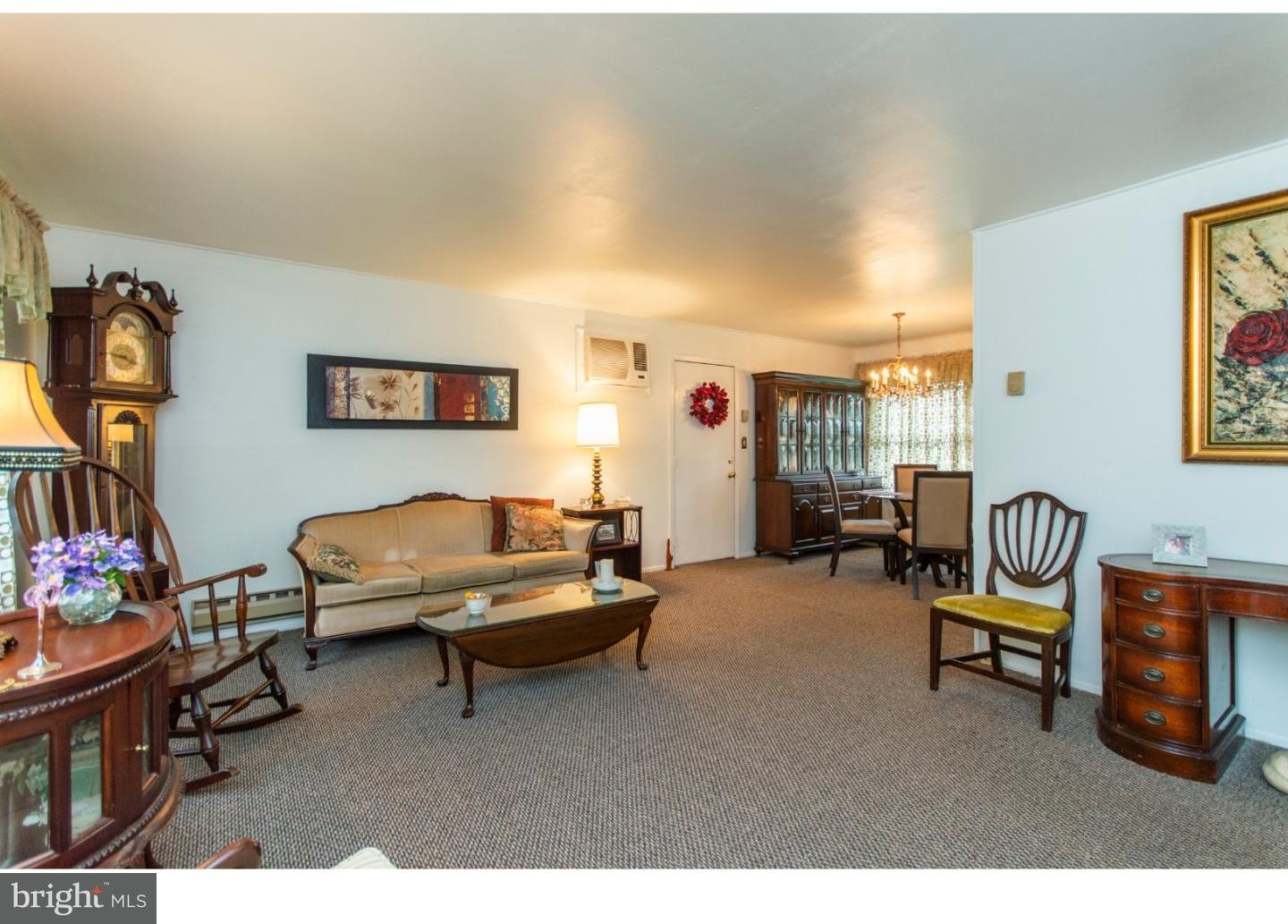 33 Crystal Road Levittown, PA 19057 - Photo 4 of 24 Gallery Image 4