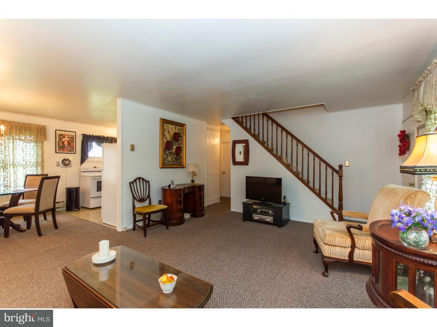 33 Crystal Road Levittown, PA 19057 - Photo 7 of 24 Gallery Image 7