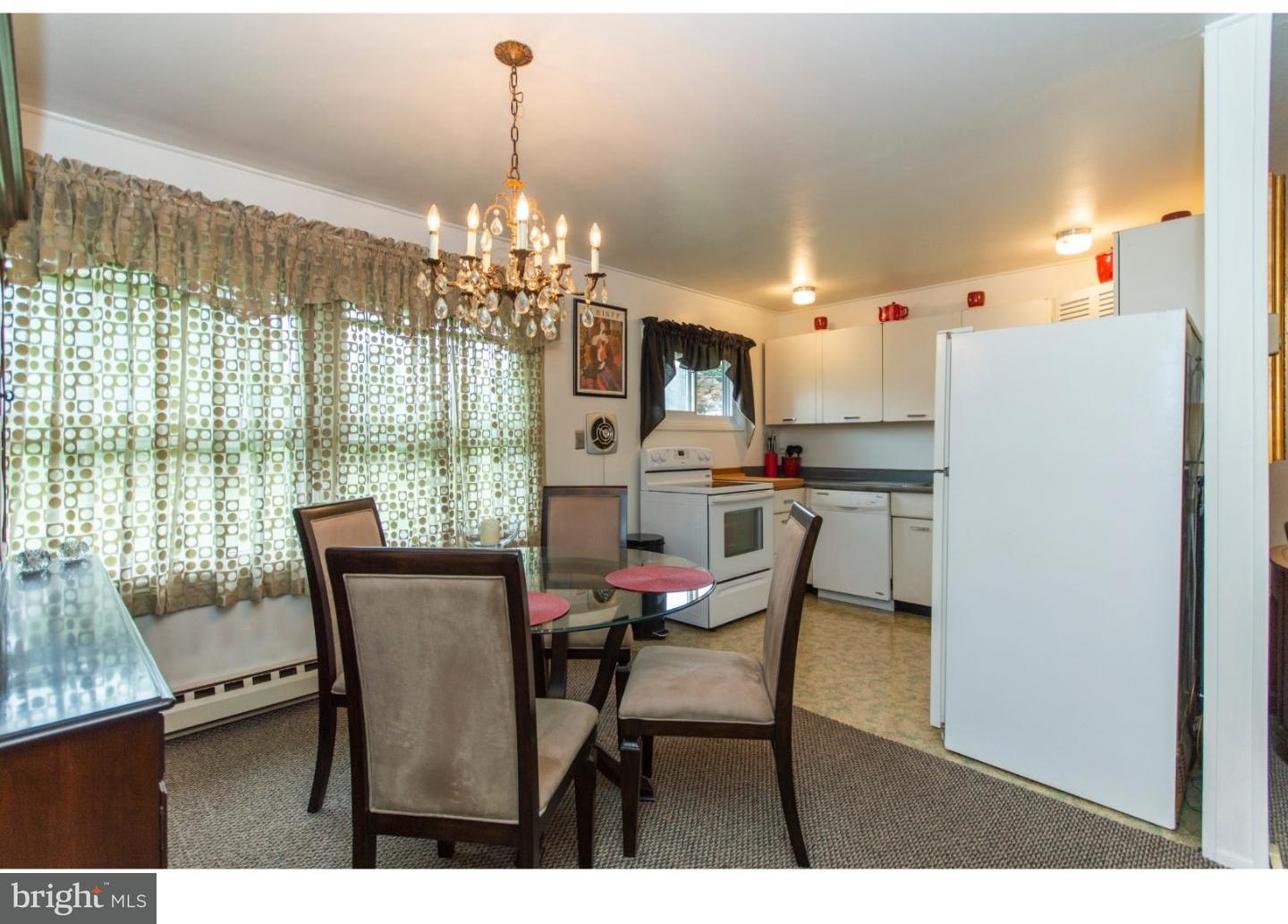 33 Crystal Road Levittown, PA 19057 - Photo 8 of 24 Gallery Image 8